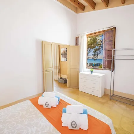 Es Morer Villa *