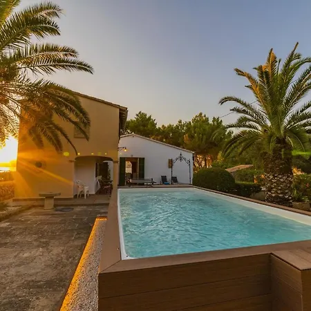 Es Morer Villa *